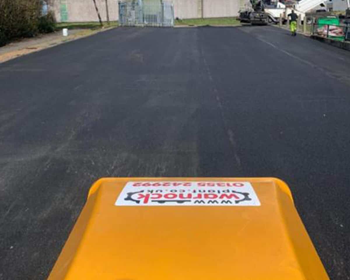 Tarmac surfacing